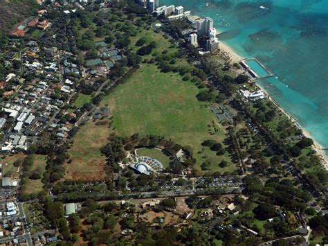 Kapiolani Park .